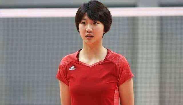 中国是式人生破解版苹果:原来女排妹子穿军装好帅啊！袁心玥、刘晏含、李盈莹，谁的段位最高？